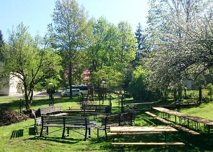 Rezort Gosciniec Jas -sniadania I Obiadokolacje Szwedzki Stol W Cenie Bezplatny Parking Sklářská Poruba