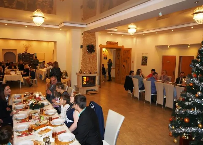 Gosciniec Jas -sniadania I Obiadokolacje Szwedzki Stol W Cenie Bezplatny Parking Rezort