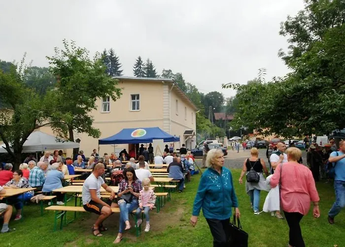 Gosciniec Jas -sniadania I Obiadokolacje Szwedzki Stol W Cenie Bezplatny Parking Rezort Sklářská Poruba