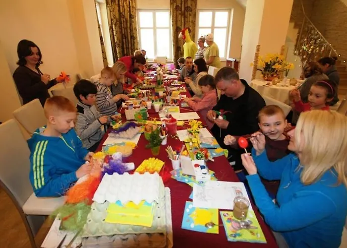 Rezort Gosciniec Jas -sniadania I Obiadokolacje Szwedzki Stol W Cenie Bezplatny Parking