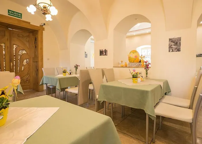 Gosciniec Jas -sniadania I Obiadokolacje Szwedzki Stol W Cenie Bezplatny Parking Rezort Sklářská Poruba