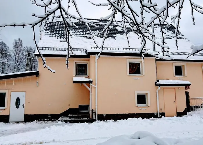Gosciniec Jas -sniadania I Obiadokolacje Szwedzki Stol W Cenie Bezplatny Parking * Sklářská Poruba