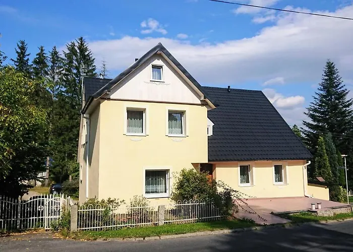 Gosciniec Jas -sniadania I Obiadokolacje Szwedzki Stol W Cenie Bezplatny Parking Sklářská Poruba