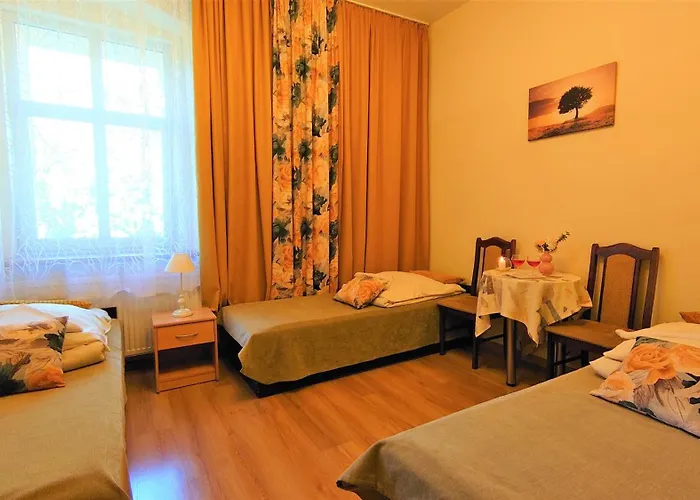 Rezort Gosciniec Jas -sniadania I Obiadokolacje Szwedzki Stol W Cenie Bezplatny Parking