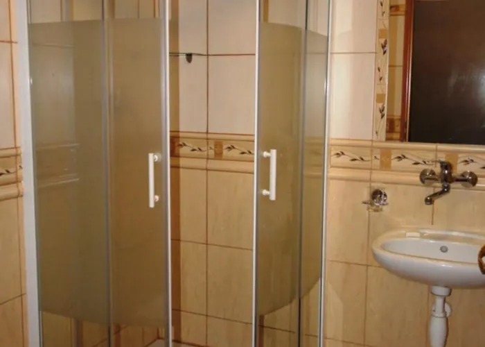 Rezort Gosciniec Jas -sniadania I Obiadokolacje Szwedzki Stol W Cenie Bezplatny Parking