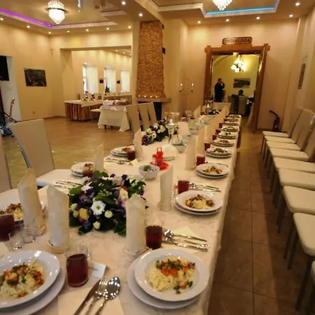 度假村 Gosciniec Jas -sniadania I Obiadokolacje Szwedzki Stol W Cenie Bezplatny Parking 斯克拉斯卡波伦巴