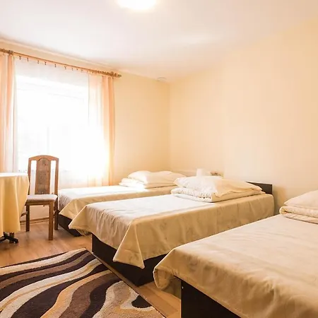 Gosciniec Jas -sniadania I Obiadokolacje Szwedzki Stol W Cenie Bezplatny Parking 斯克拉斯卡波伦巴