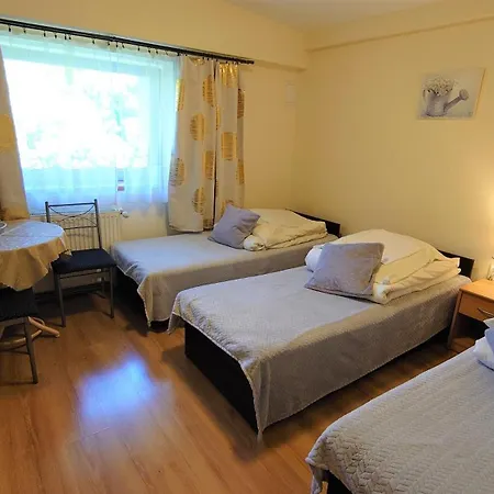 Gosciniec Jas -sniadania I Obiadokolacje Szwedzki Stol W Cenie Bezplatny Parking