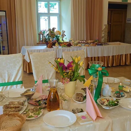 度假村 Gosciniec Jas -sniadania I Obiadokolacje Szwedzki Stol W Cenie Bezplatny Parking 斯克拉斯卡波伦巴