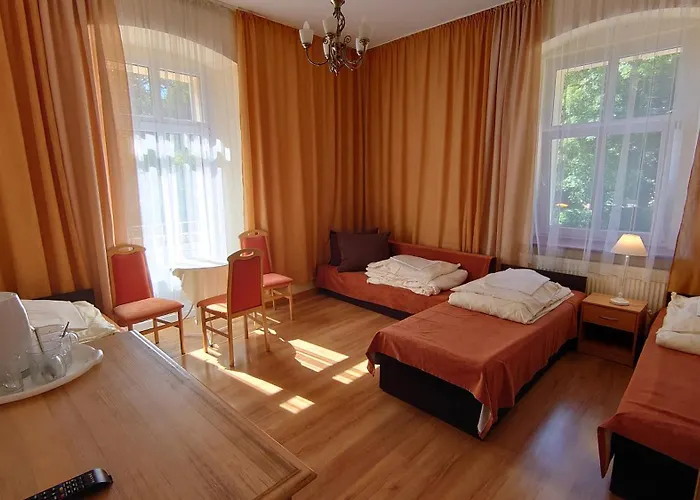 Gosciniec Jas -sniadania I Obiadokolacje Szwedzki Stol W Cenie Bezplatny Parking Szklarska Poręba