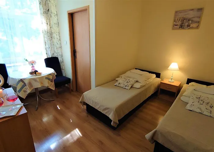 Gosciniec Jas -sniadania I Obiadokolacje Szwedzki Stol W Cenie Bezplatny Parking Resort *